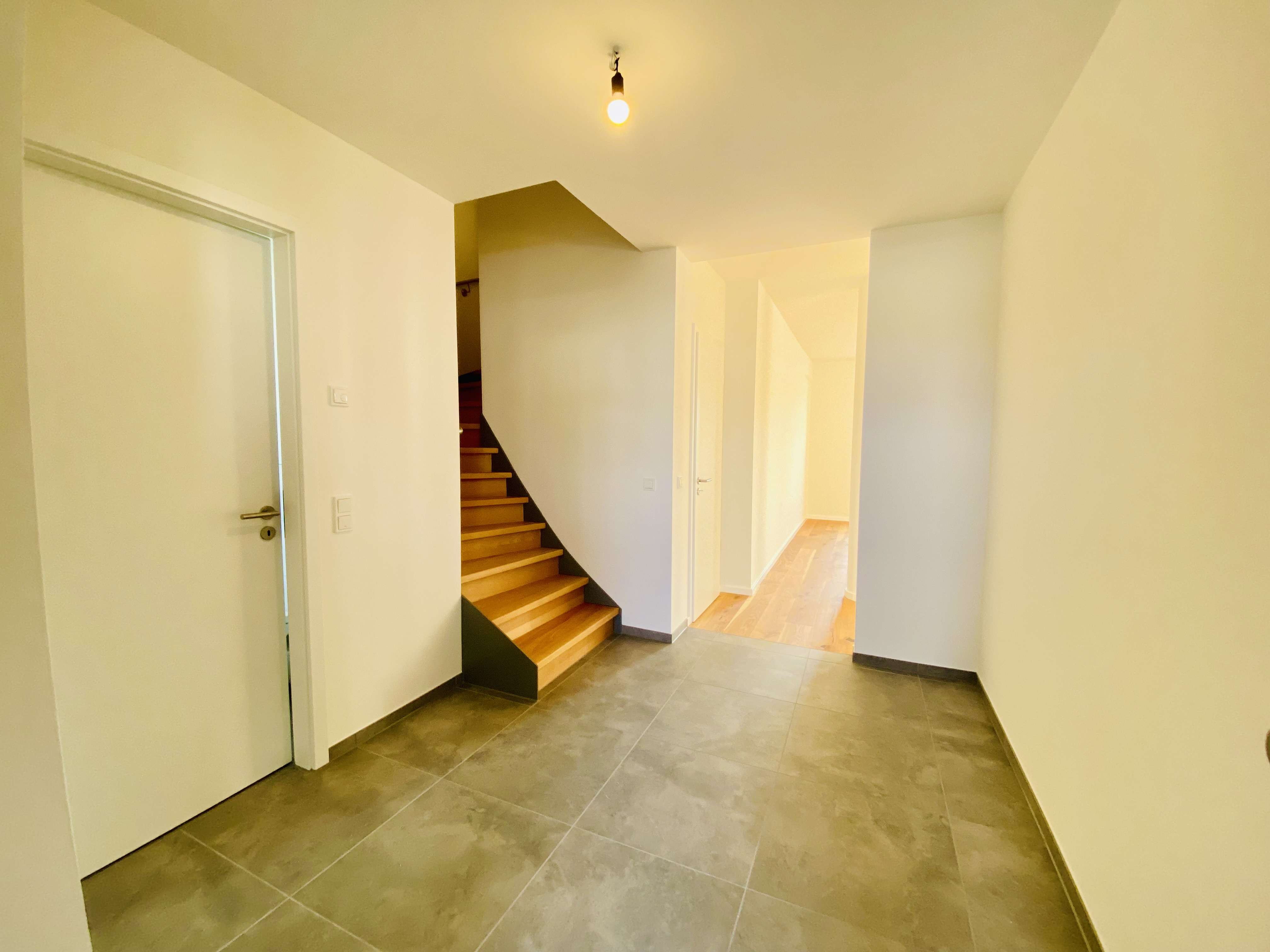 Thumbnail-Wohnung zum Mieten in Siegen 1.892,00 € 172 m²