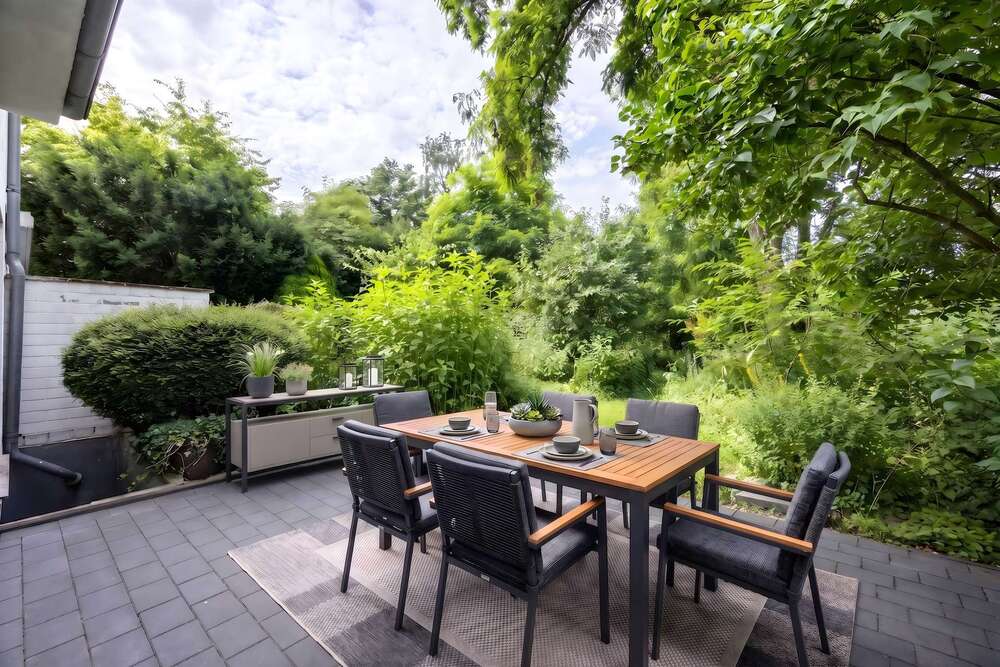 Thumbnail-Haus zum Kaufen in Düsseldorf 650.000,00 € 205 m²
