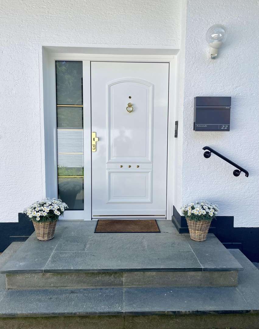 Thumbnail-Haus zum Kaufen in Bergisch Gladbach 1.049.000,00 € 240 m²