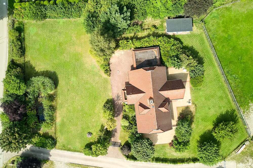 Thumbnail-Haus zum Kaufen in Brackel 950.000,00 € 257 m²