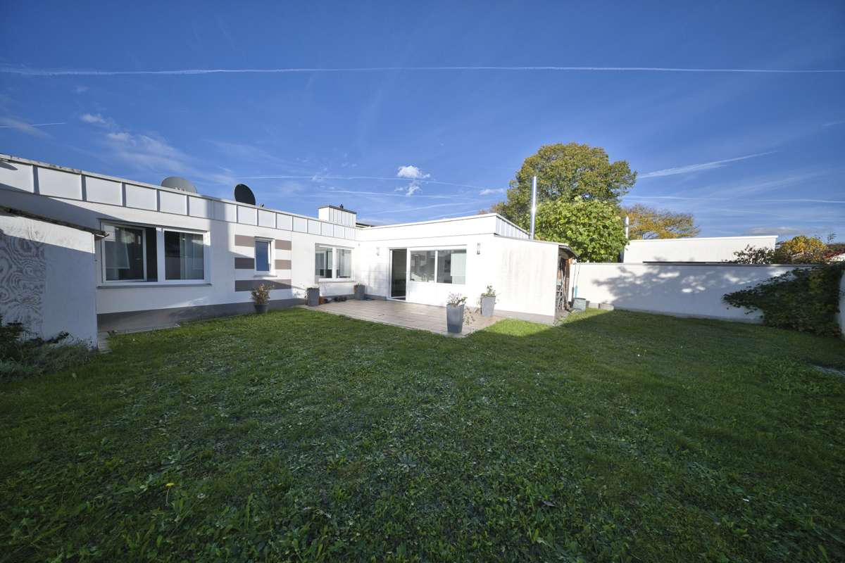 Thumbnail-Haus zum Kaufen in Aichach 699.000,00 € 193 m²