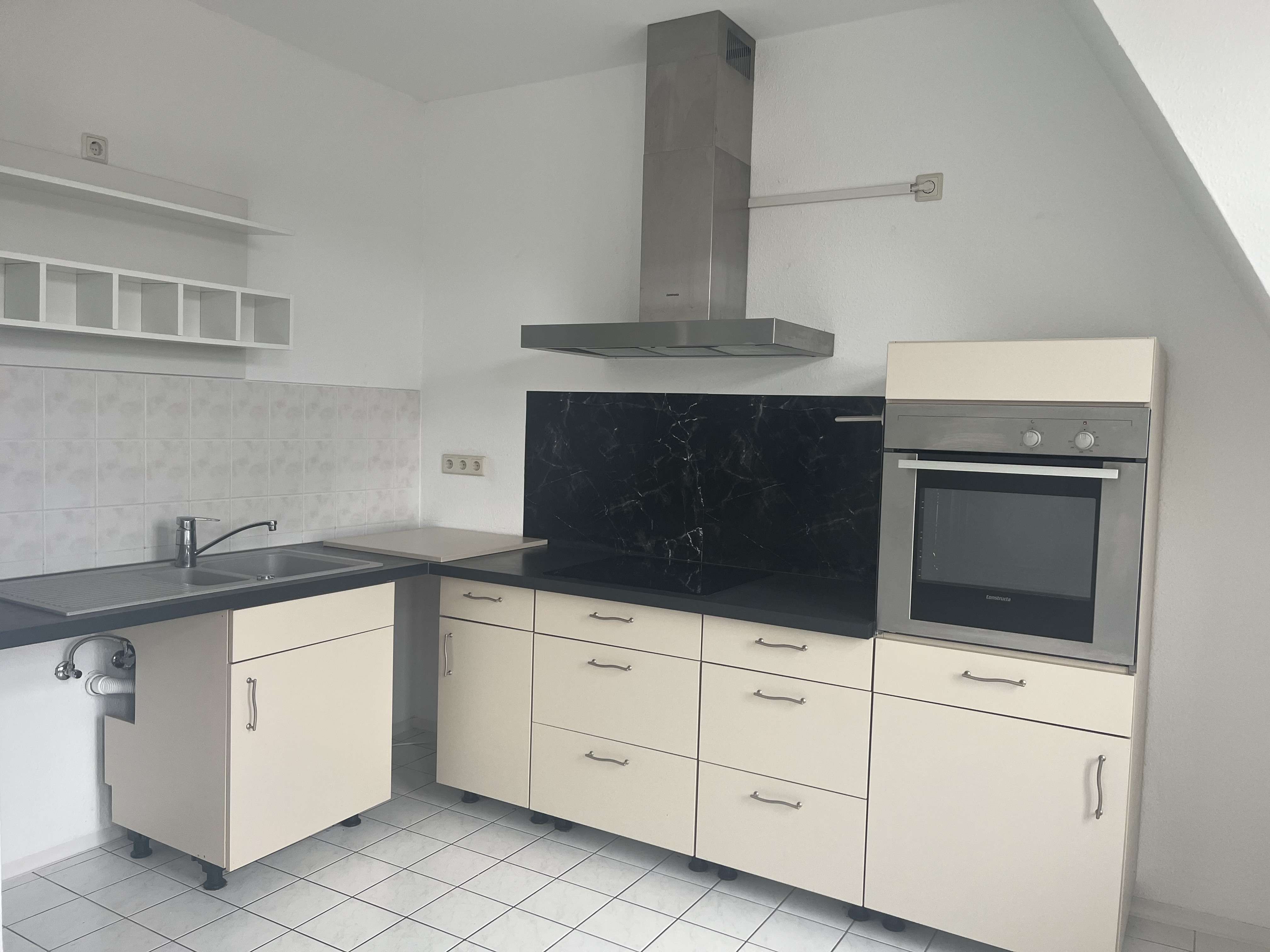 Thumbnail-Wohnung zum Mieten in Plauen 370,00 € 64.18 m²