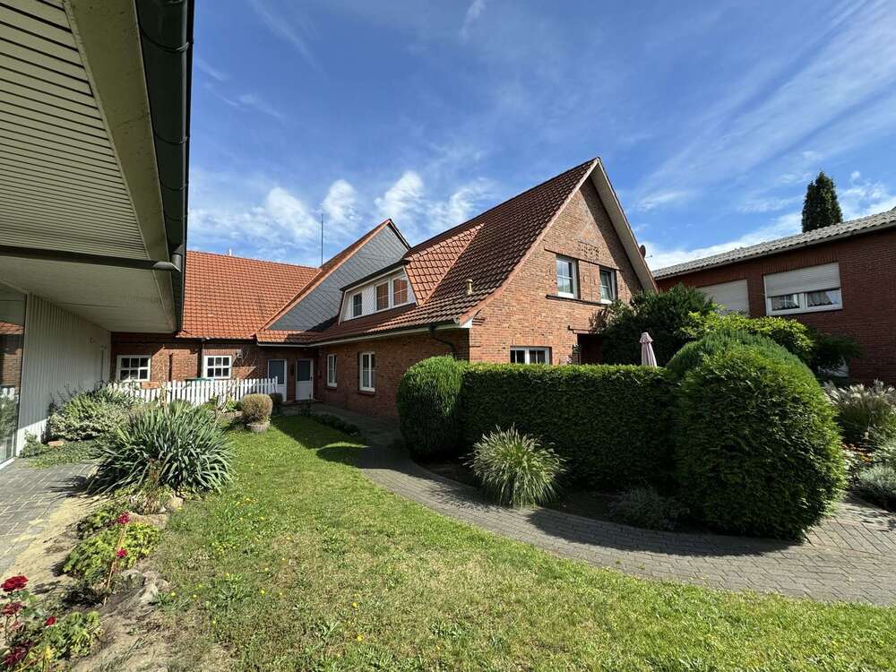 Thumbnail-Haus zum Kaufen in Wildeshausen 349.000,00 € 262 m²