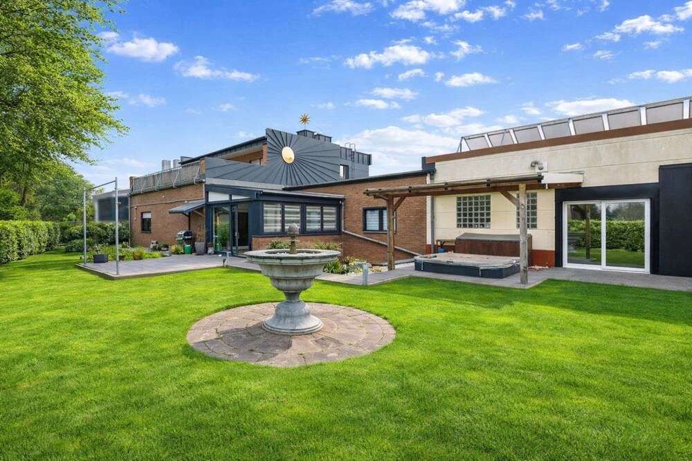 Thumbnail-Haus zum Kaufen in Tönisvorst 1.299.000,00 € 195 m²