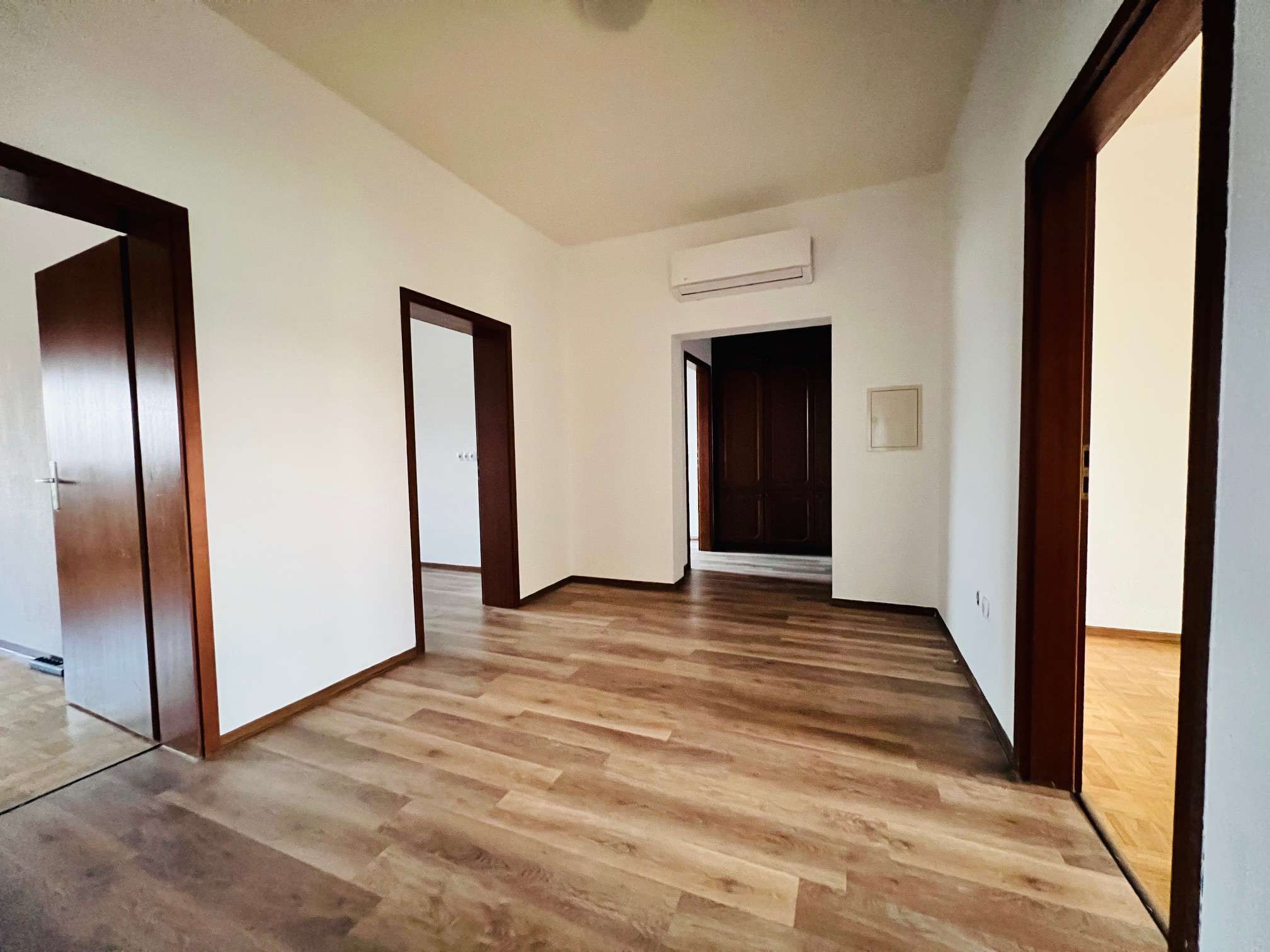 Thumbnail-Wohnung zum Kaufen in Waghäusel 230.000,00 € 92 m²