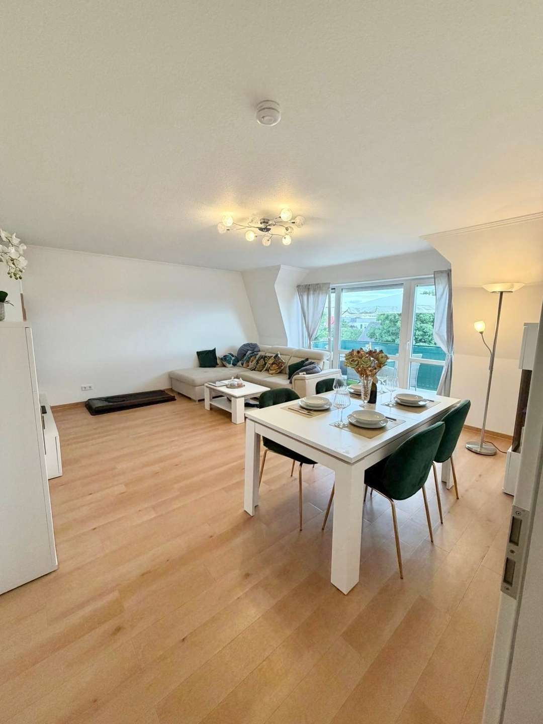 Thumbnail-Wohnung zum Kaufen in Duisburg 299.000,00 € 94.19 m²
