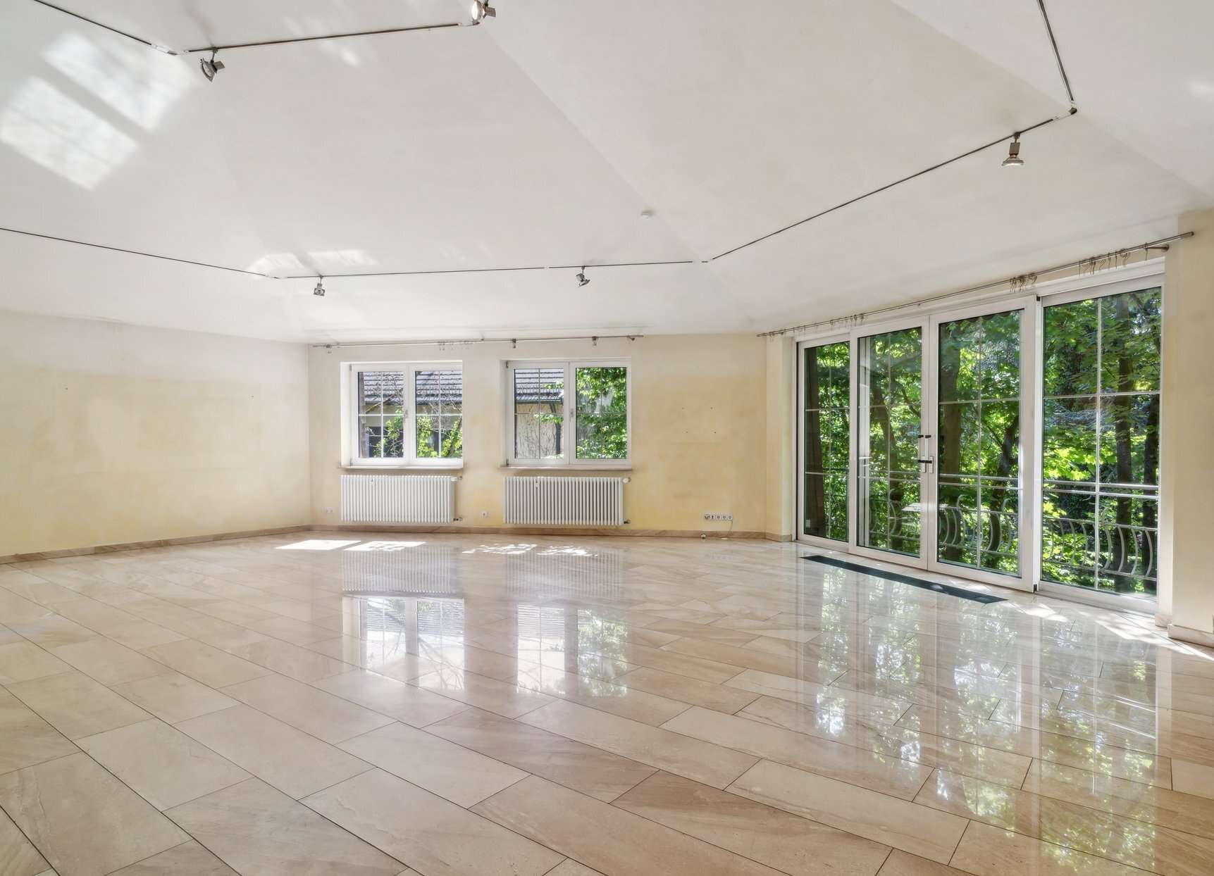 Thumbnail-Haus zum Kaufen in Frankfurt am Main 995.000,00 € 171 m²