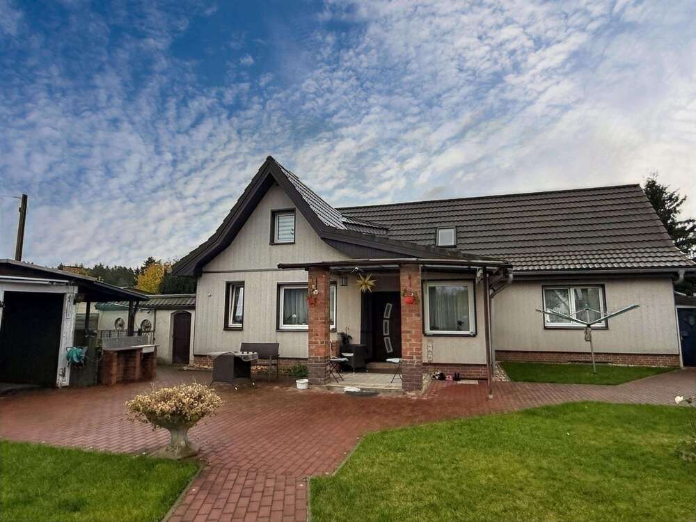 Thumbnail-Haus zum Kaufen in Schönefeld 340.000,00 € 122.48 m²