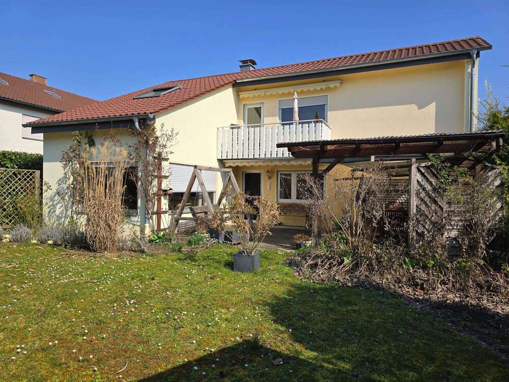 Thumbnail-Haus zum Kaufen in Freiberg am Neckar 649.000,00 € 193 m²
