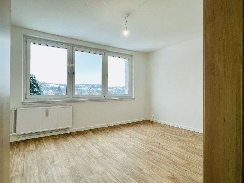 Thumbnail-Wohnung zum Mieten in Freital 549,12 € 77.89 m²