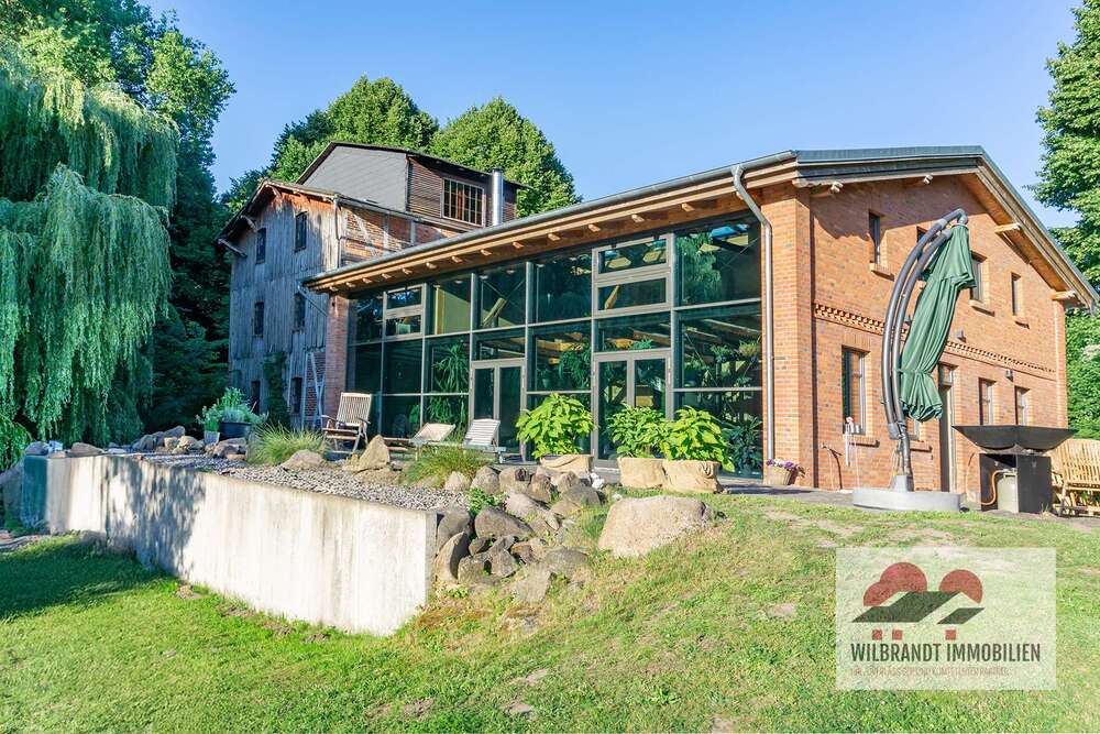 Thumbnail-Haus zum Kaufen in Rullstorf, OT Neumühlen 1.395.000,00 € 204 m²