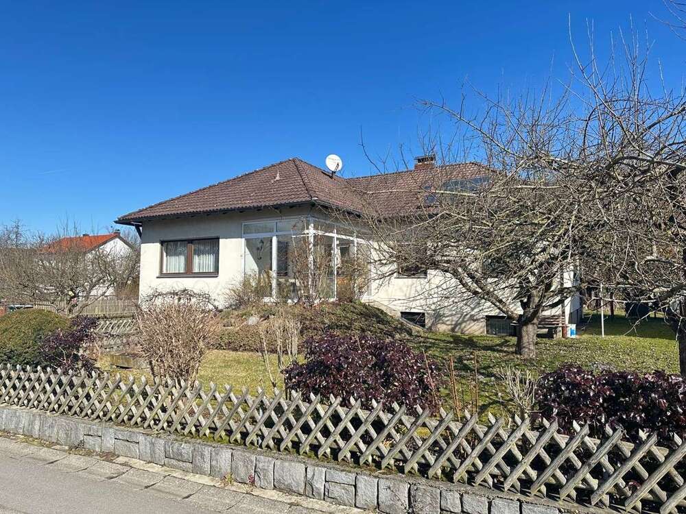 Thumbnail-Haus zum Kaufen in Deggendorf 279.000,00 € 115 m²