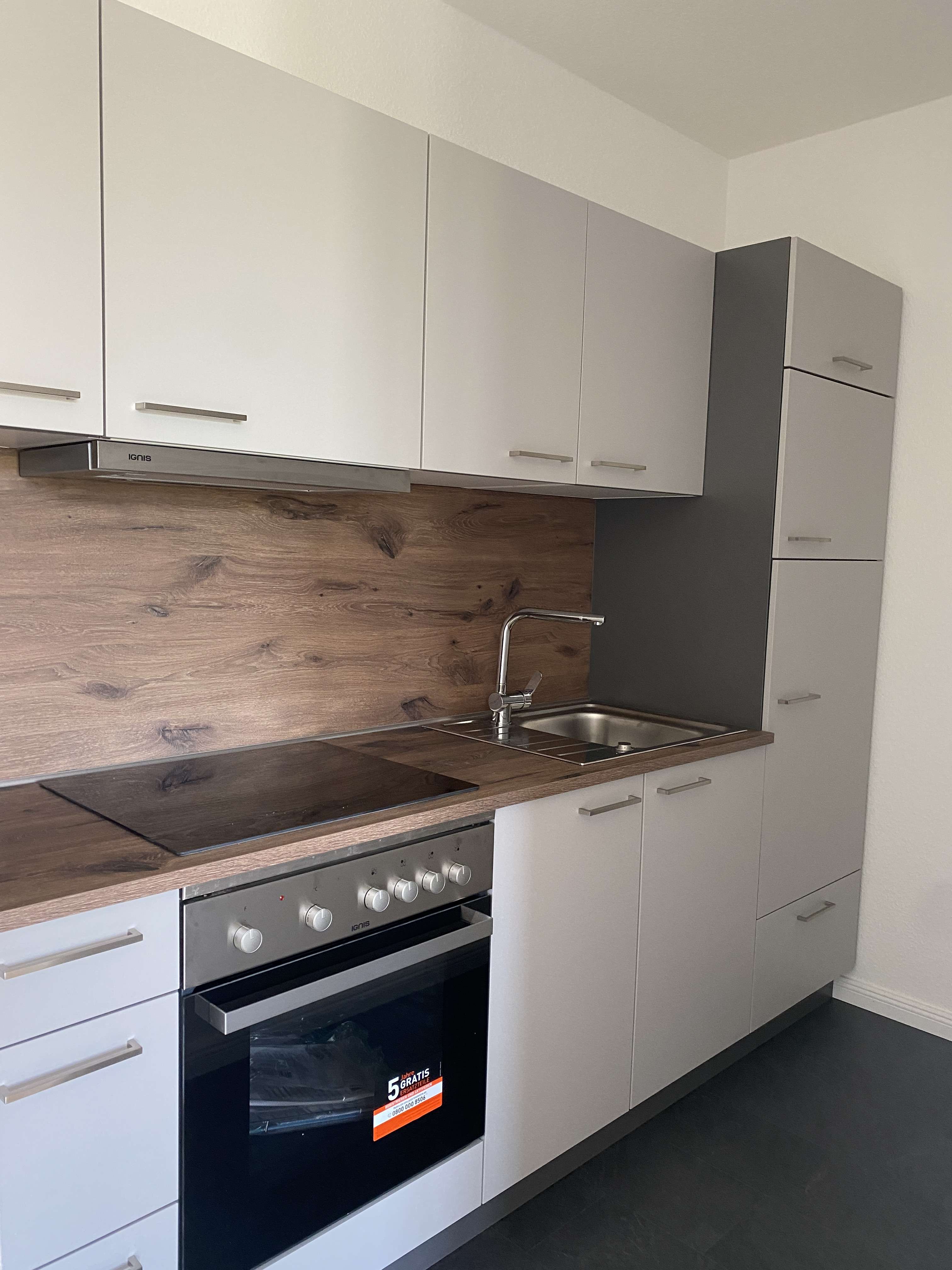 Thumbnail-Wohnung zum Mieten in Zwickau 210,00 € 27.65 m²