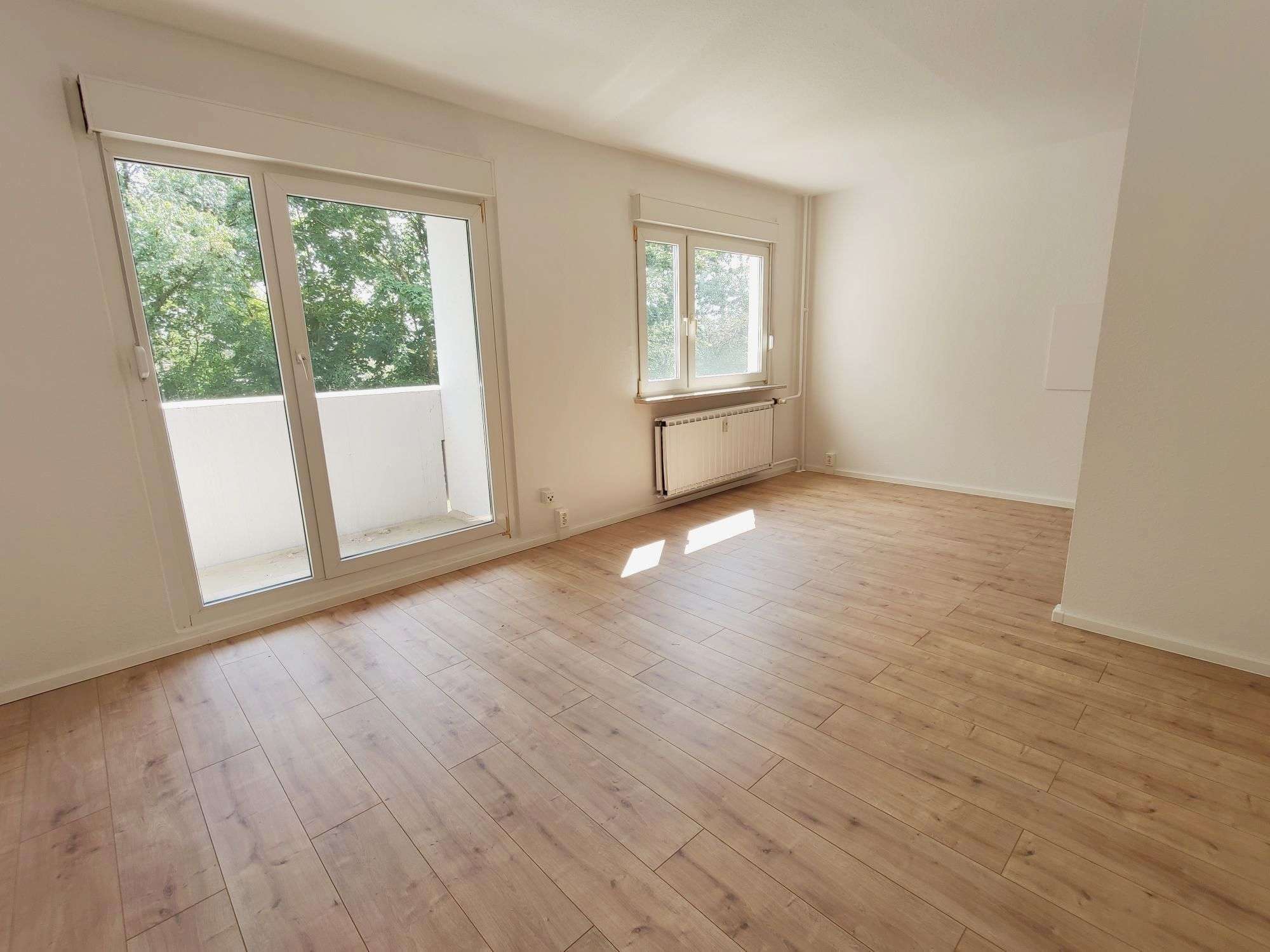 Thumbnail-Wohnung zum Mieten in Halle 400,00 € 59 m²