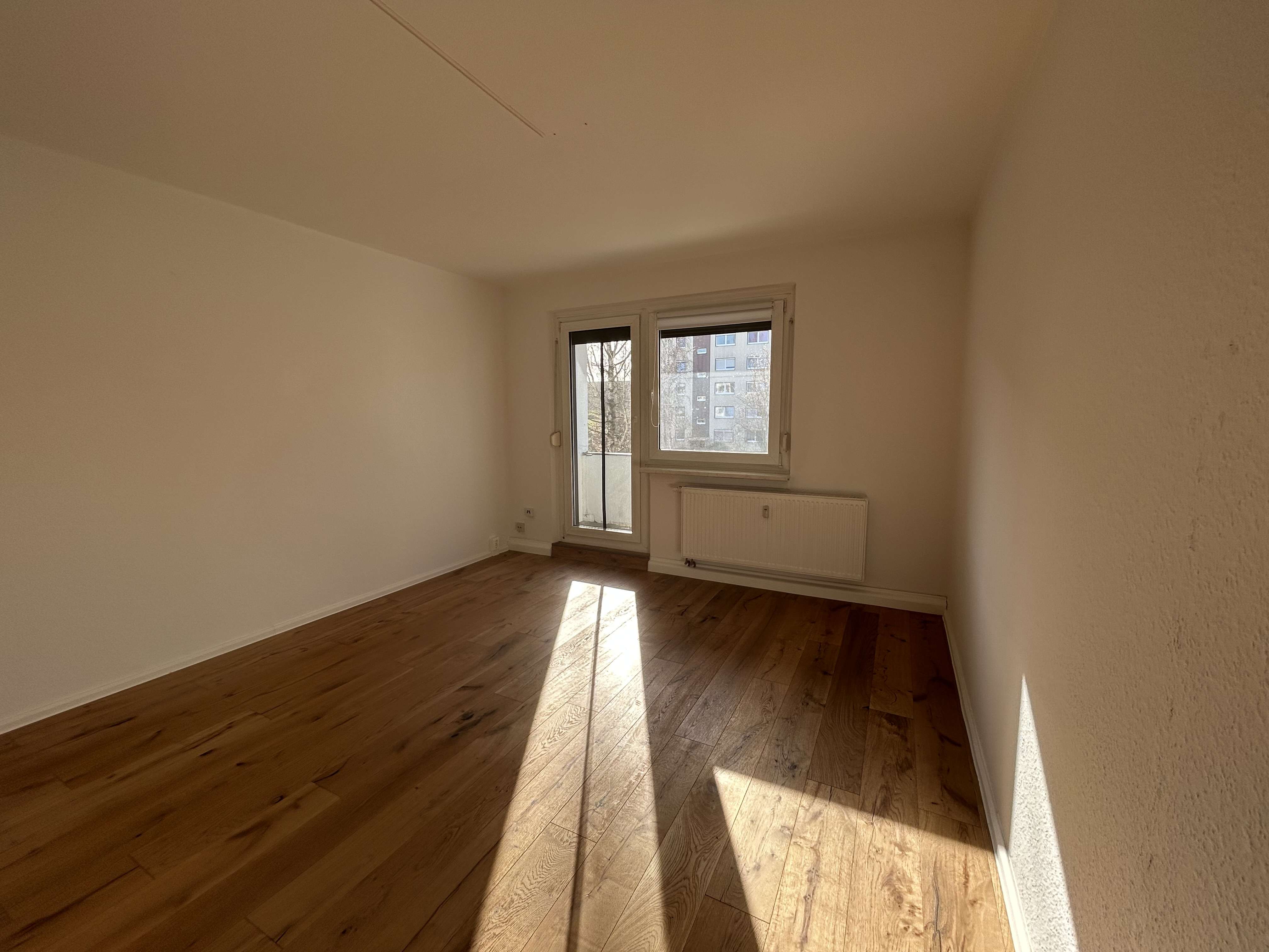 Thumbnail-Wohnung zum Mieten in Mülsen 390,00 € 56.13 m²