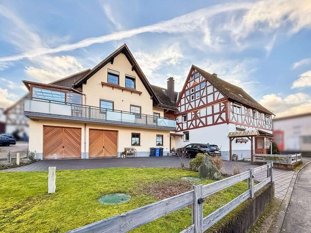 Thumbnail-Haus zum Kaufen in Eschenburg 369.000,00 € 313.86 m²