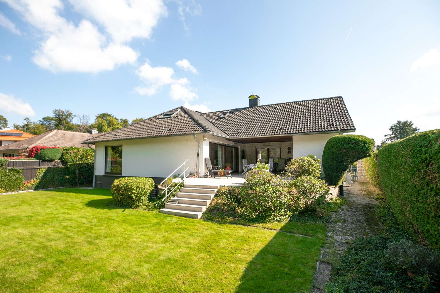 Thumbnail-Haus zum Kaufen in Heusenstamm 1.100.000,00 € 257 m²