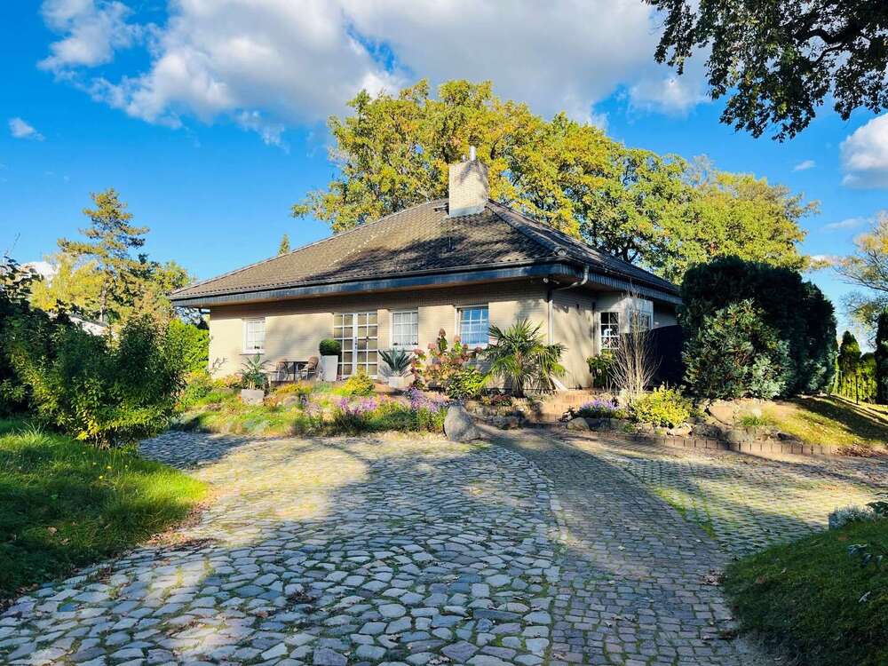 Thumbnail-Haus zum Kaufen in Brandenburg 910.000,00 € 248 m²