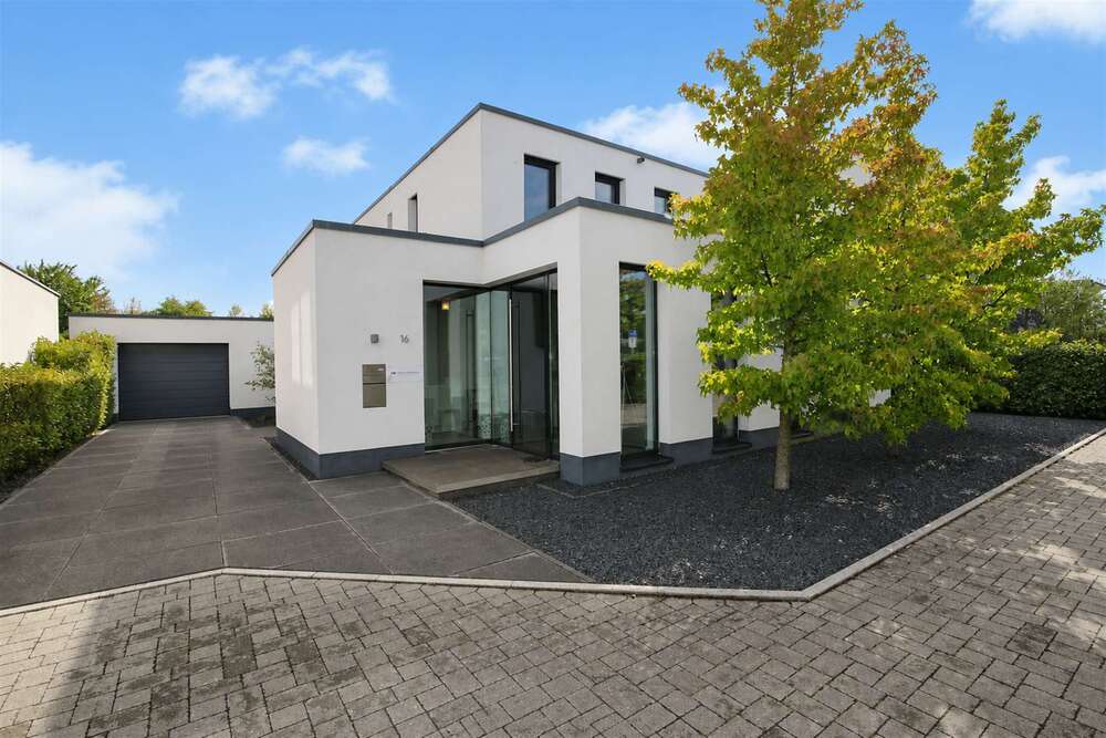 Thumbnail-Haus zum Kaufen in Köln 1.950.000,00 € 266 m²