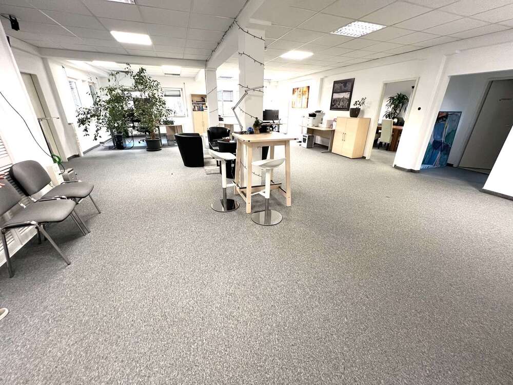 Thumbnail-Büro in Großostheim 1.695,00 € 185 m²