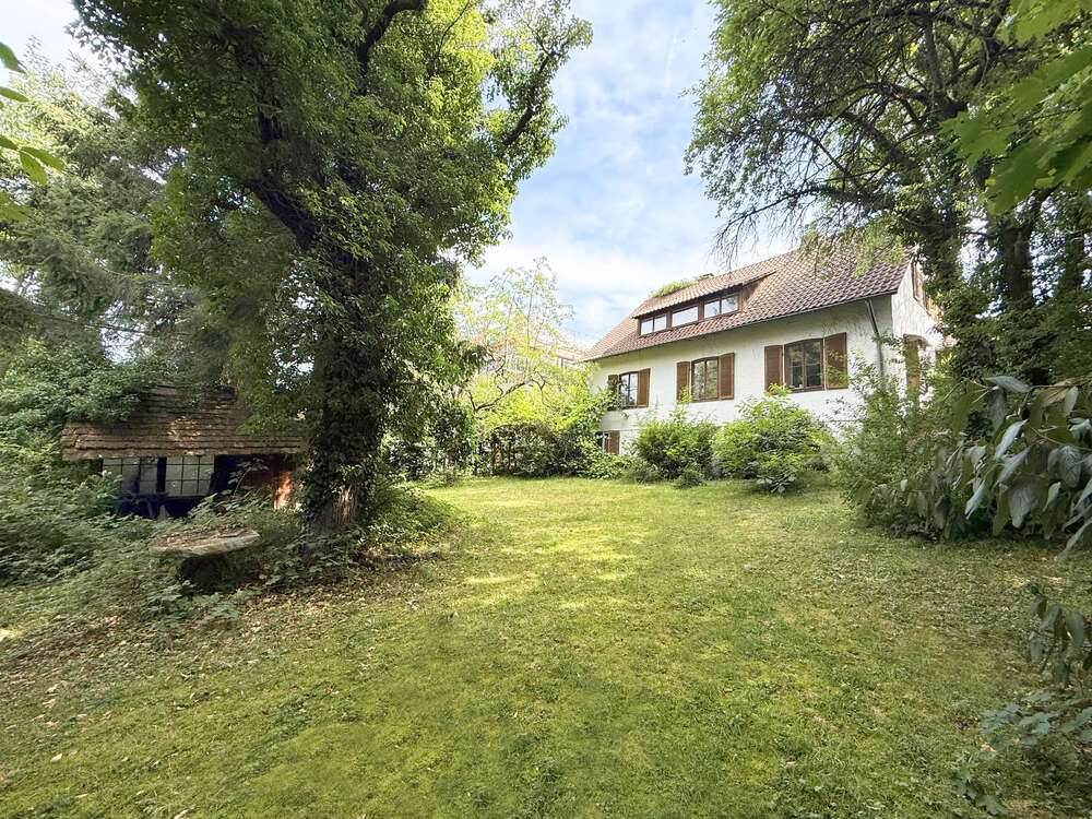 Thumbnail-Haus zum Kaufen in Stuttgart 1.950.000,00 € 240 m²
