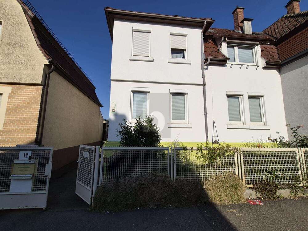 Thumbnail-Haus zum Kaufen in Stuttgart Stammheim 580.000,00 € 170 m²