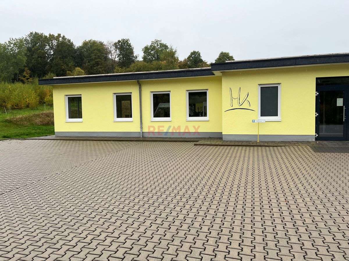 Thumbnail-Büro in Waldsolms Brandoberndorf 3.200,00 € 370 m²