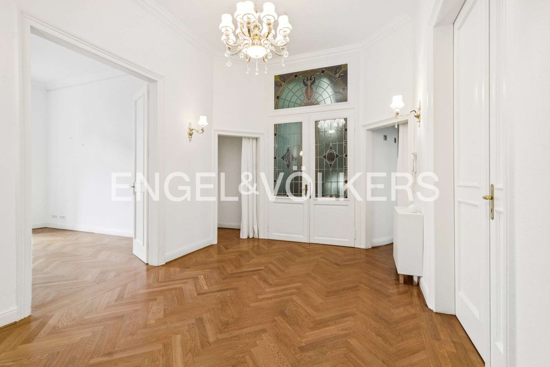 Thumbnail-Wohnung zum Mieten in Frankfurt 4.650,00 € 164 m²