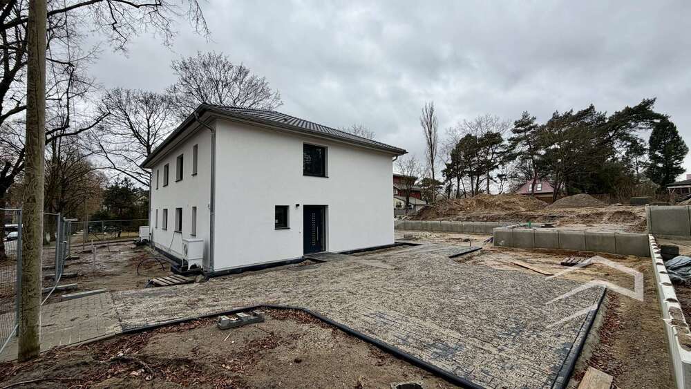 Thumbnail-Haus zum Mieten in Trebbin 2.050,00 € 130 m²