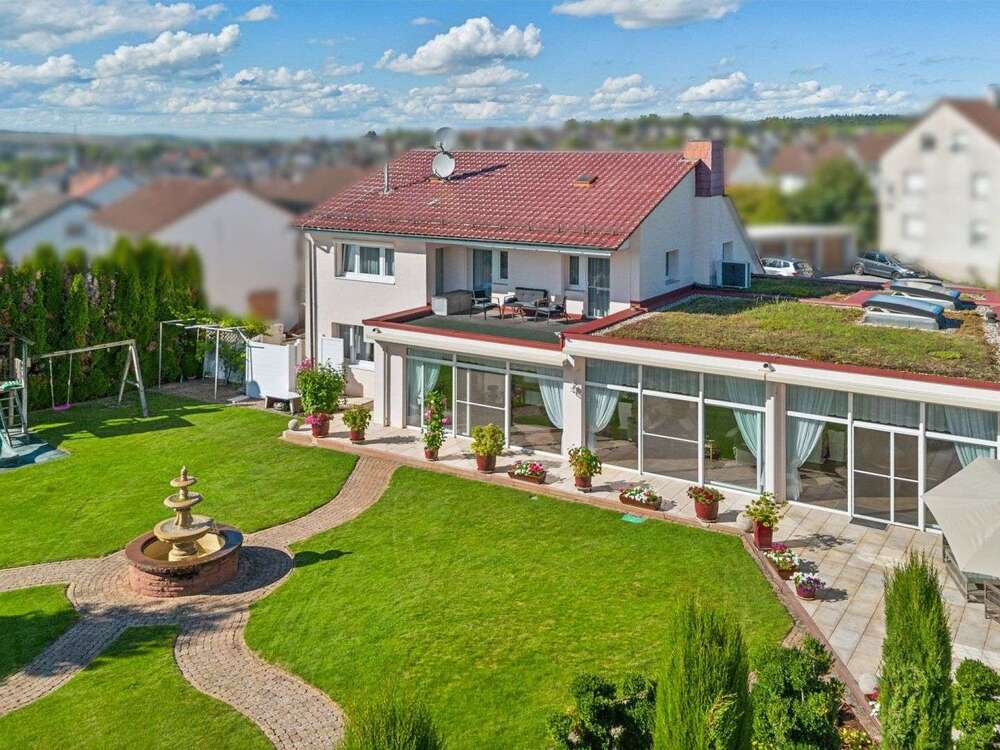 Thumbnail-Haus zum Kaufen in Bretten 898.000,00 € 296 m²