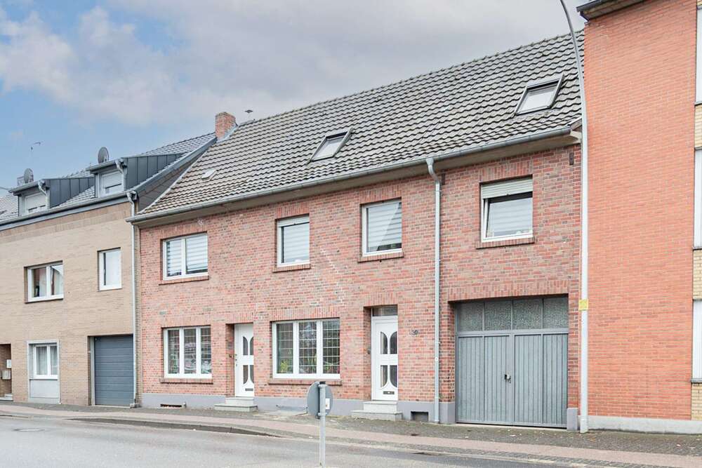 Thumbnail-Haus zum Kaufen in Heinsberg Oberbruch 325.000,00 € 265 m²