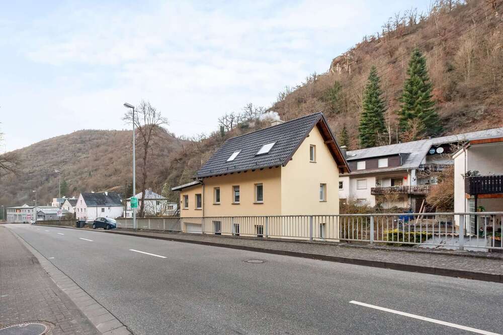 Thumbnail-Haus zum Kaufen in Sankt Goarshausen 135.000,00 € 128 m²
