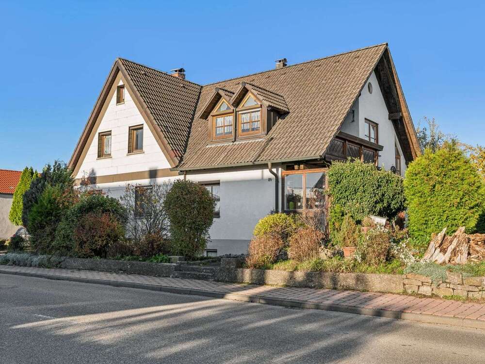 Thumbnail-Haus zum Kaufen in Unterschneidheim 199.000,00 € 175.65 m²