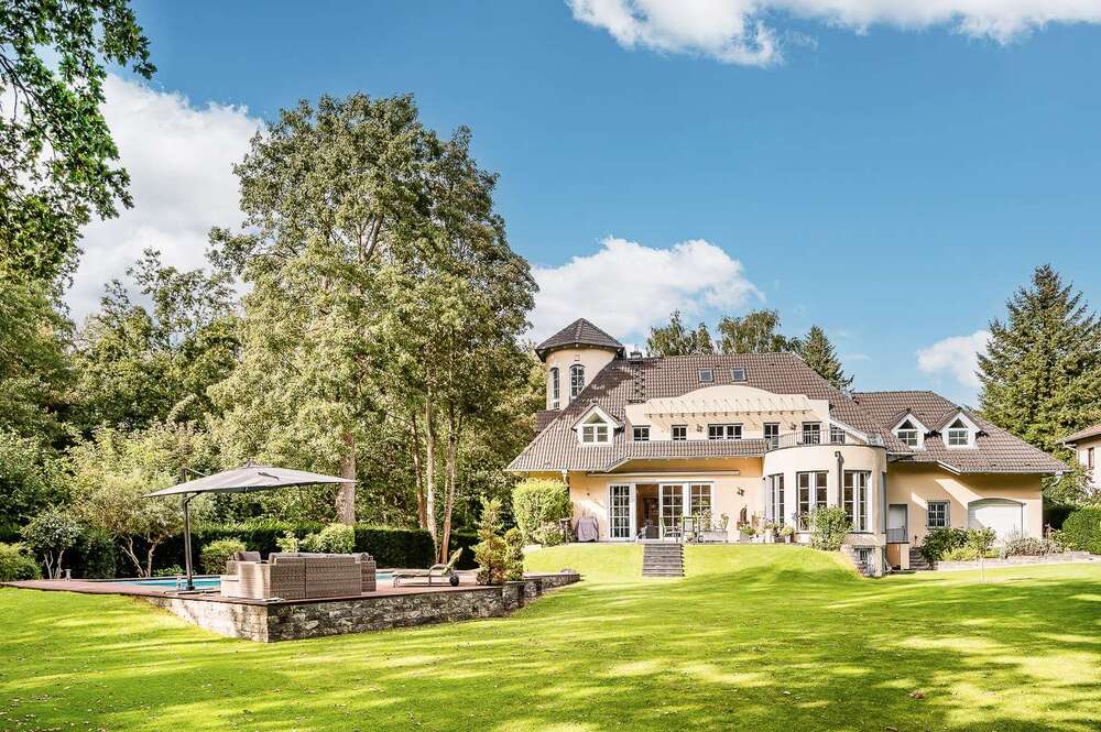 Thumbnail-Haus zum Kaufen in Mühlenbecker Land 1.790.000,00 € 327.77 m²