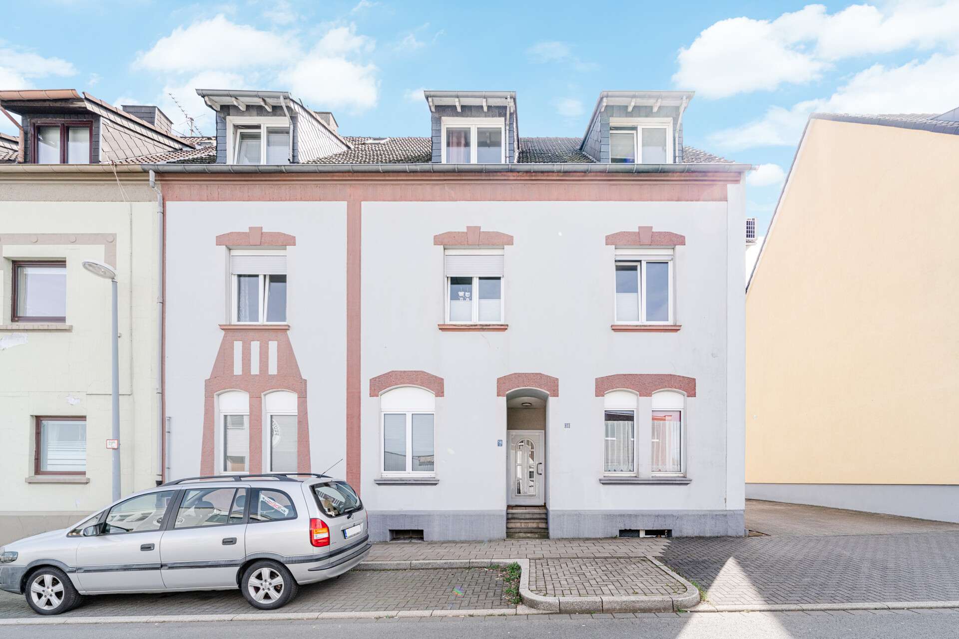 Thumbnail-Haus zum Kaufen in Velbert 419.000,00 € 267 m²