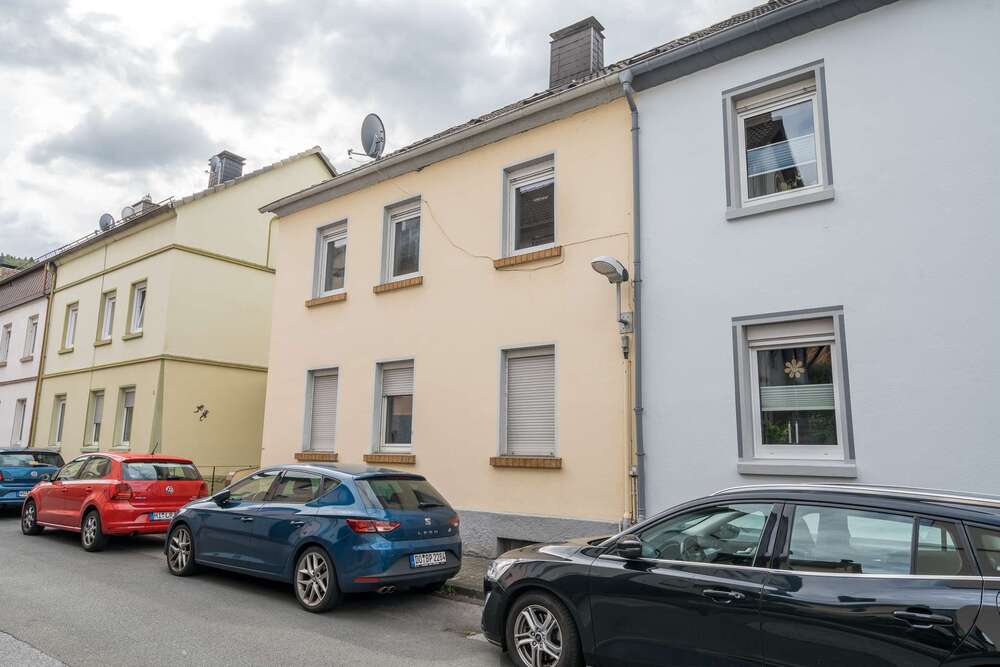 Thumbnail-Haus zum Kaufen in Altena 89.000,00 € 94 m²