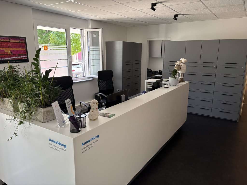 Thumbnail-Büro in Eningen unter Achalm 2.637,50 € 211 m²