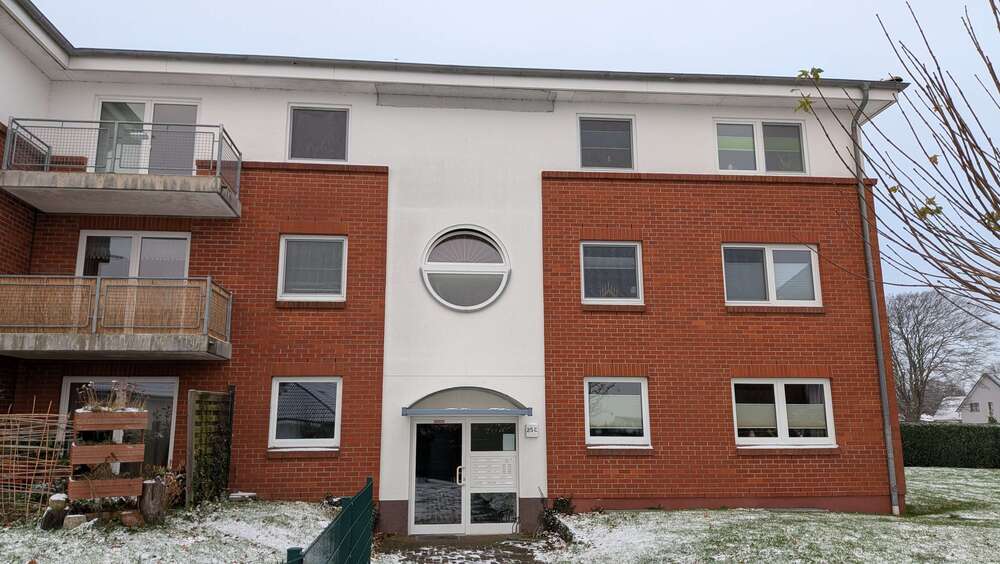 Thumbnail-Wohnung zum Kaufen in Parow 105.000,00 € 48.6 m²