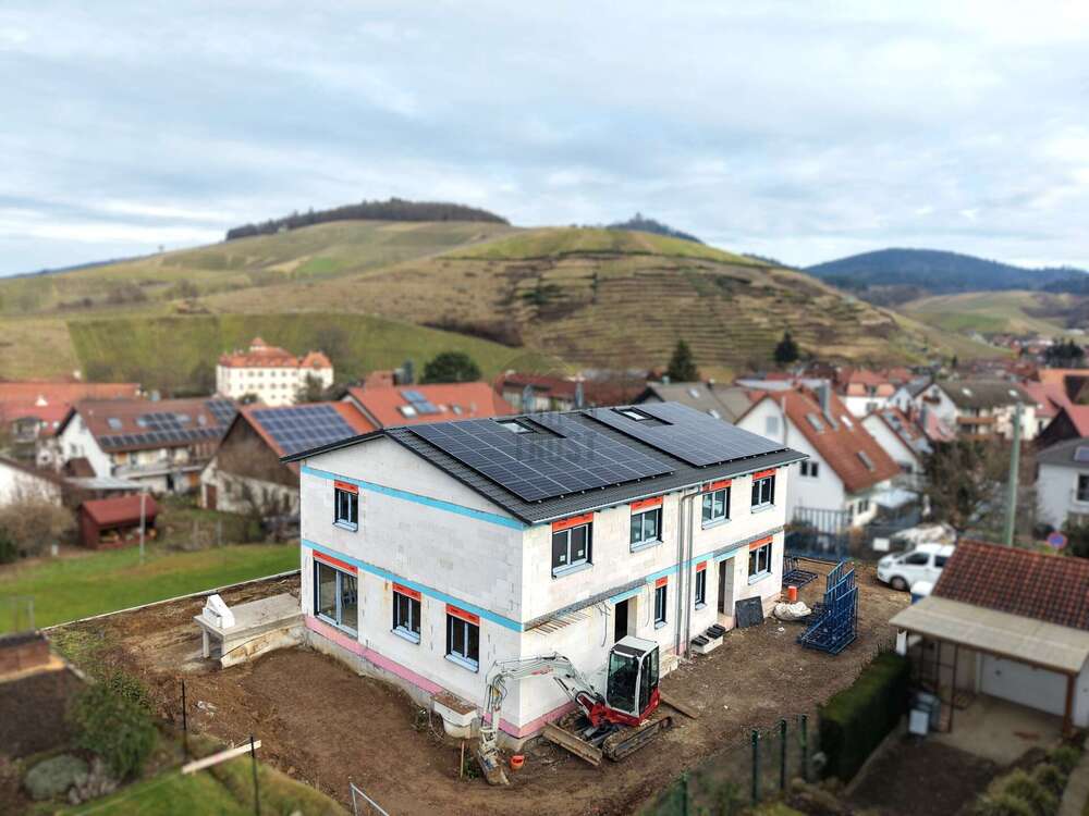 Thumbnail-Haus zum Kaufen in Baden-Baden Neuweier 890.000,00 € 198 m²