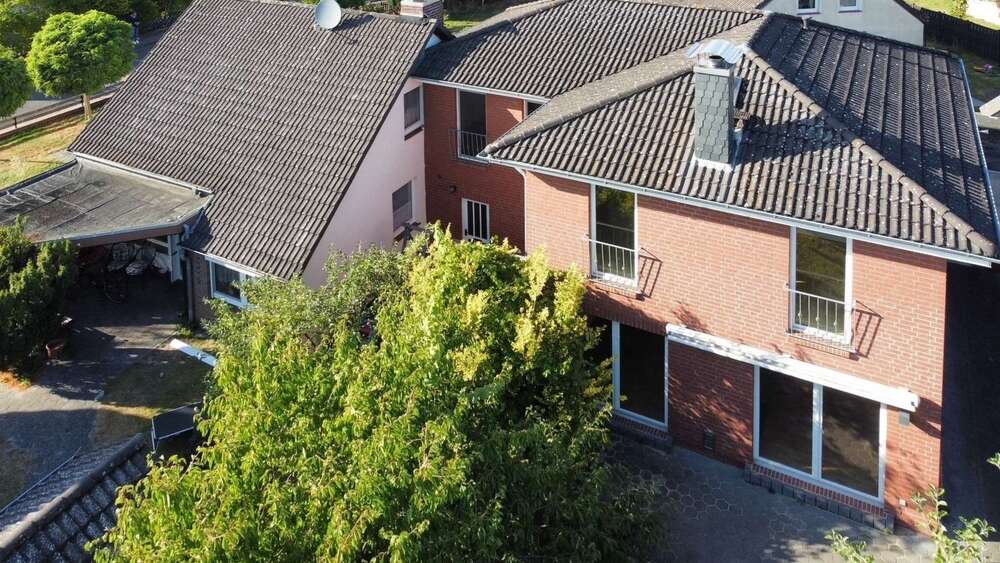 Thumbnail-Haus zum Kaufen in Hambühren 349.000,00 € 230 m²