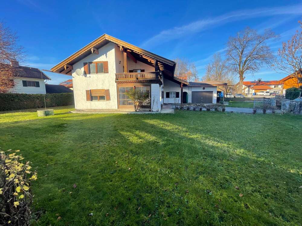 Thumbnail-Grundstück zu verkaufen in Waakirchen 998.000,00 € 955 m²