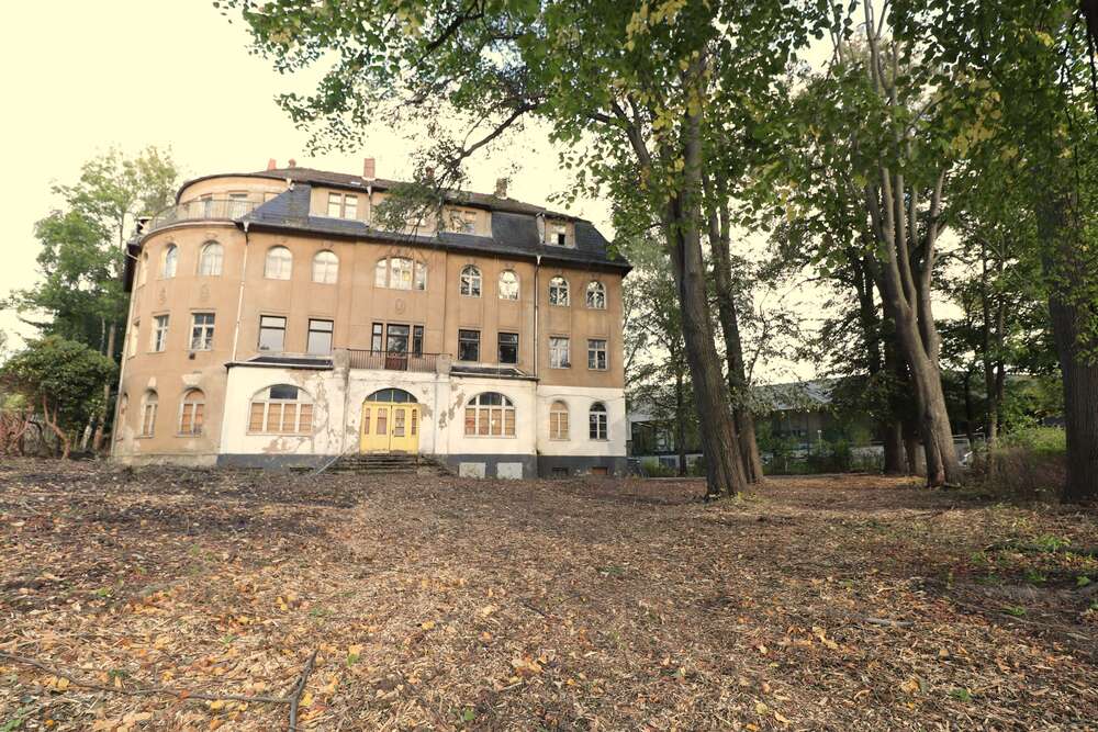 Thumbnail-Haus zum Kaufen in Chemnitz 775.000,00 € 997 m²