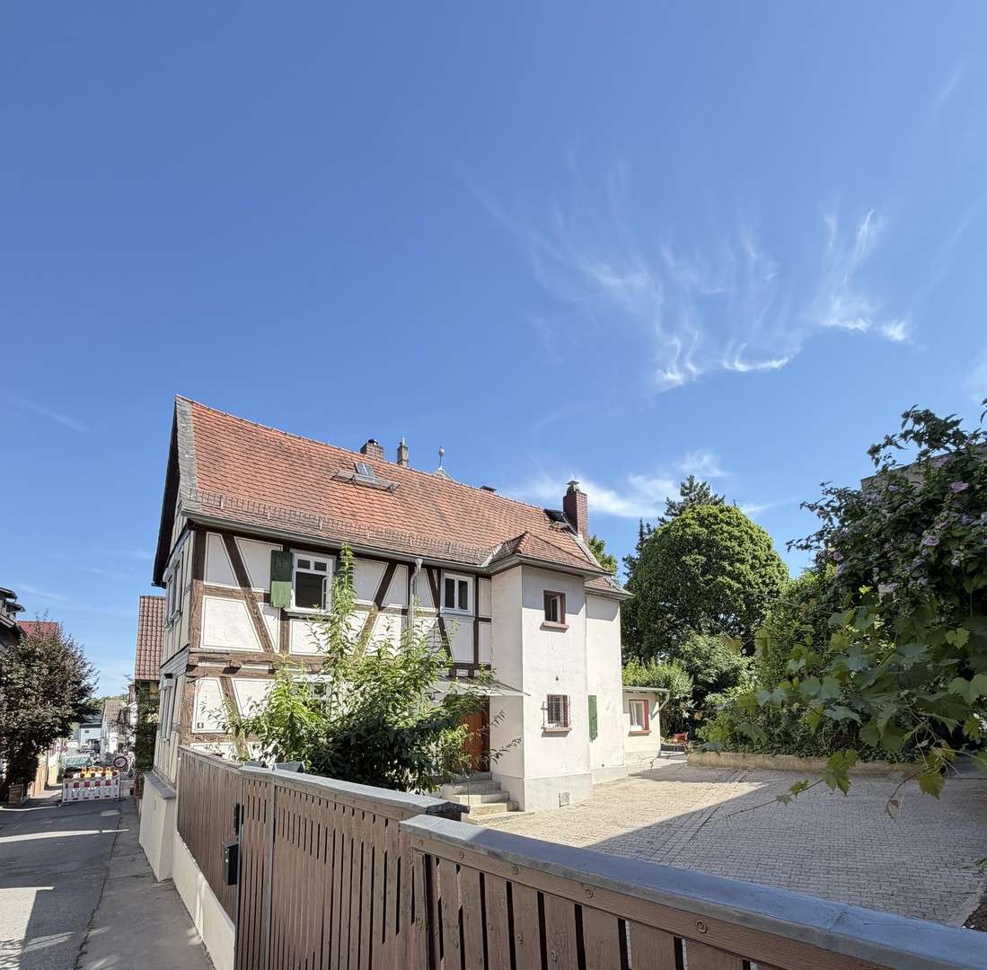 Thumbnail-Haus zum Kaufen in Frankfurt 599.990,00 € 115 m²