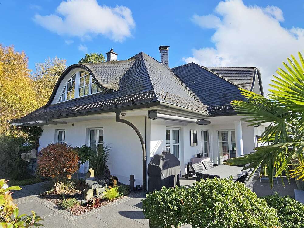 Thumbnail-Haus zum Kaufen in Sundern (Sauerland) 750.000,00 € 291 m²