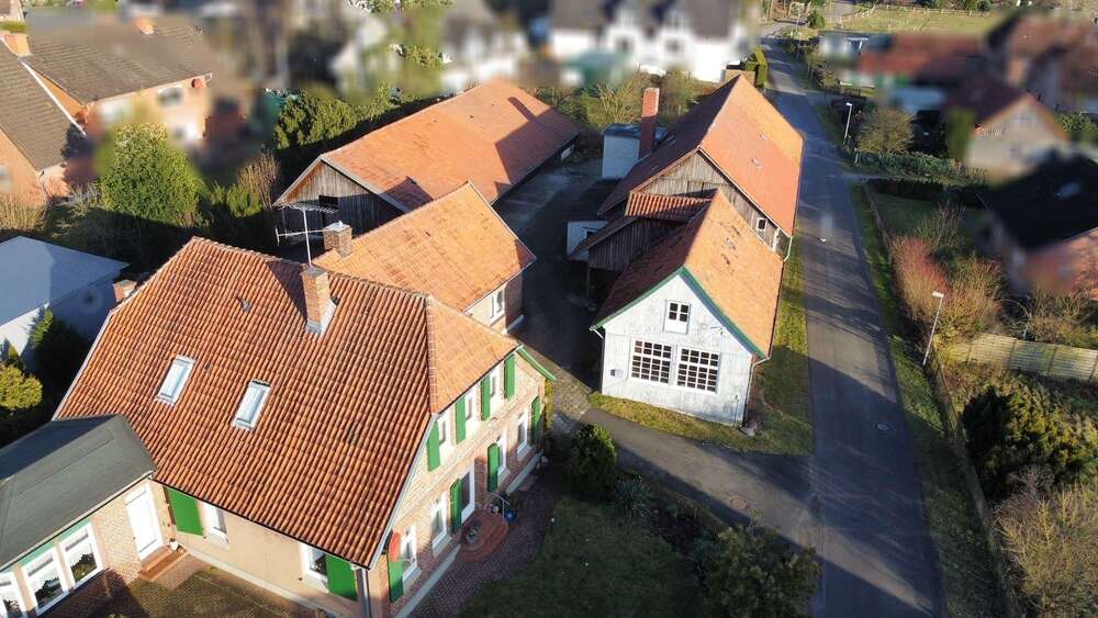 Thumbnail-Haus zum Kaufen in Wietze 298.000,00 € 220 m²