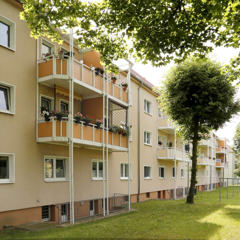 Thumbnail-Wohnung zum Mieten in Weißenfels 296,40 € 49.4 m²