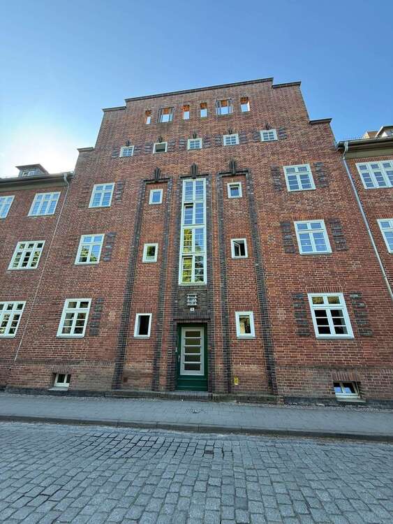 Thumbnail-Wohnung zum Kaufen in Stralsund 295.000,00 € 118 m²
