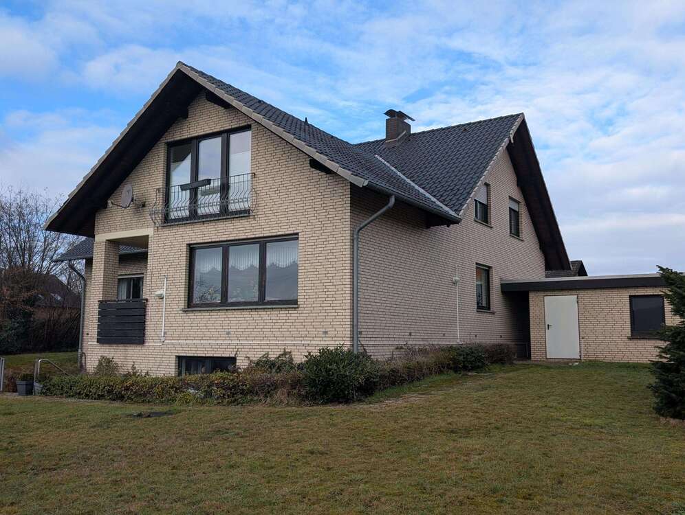 Thumbnail-Haus zum Kaufen in Petershagen 360.000,00 € 246 m²