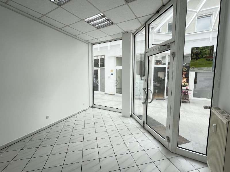 Thumbnail-Einzelhandel in Bad Vilbel 390,00 € 15 m²