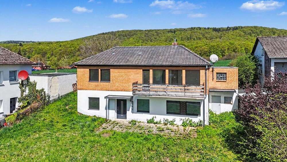 Thumbnail-Haus zum Kaufen in Bad Münder am Deister 185.000,00 € 135 m²